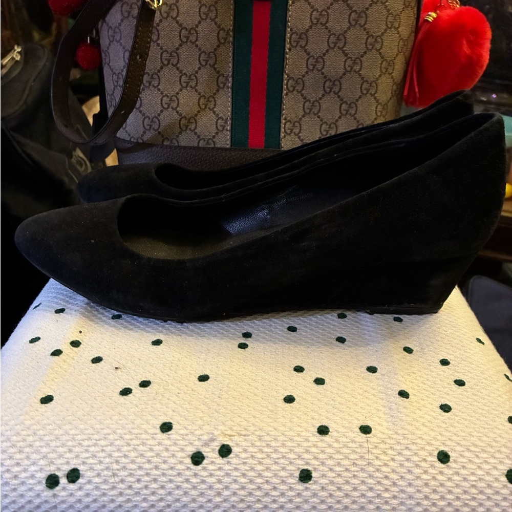 Le Chateau Elegant Black Wedge Shoes